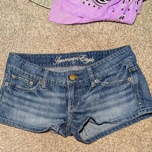 American Eagle Low rise Jean Shorts Size 4